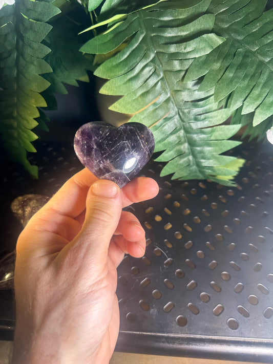 Dream Amethyst Palm-Stone Heart Pack